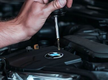 BMW E90 - Jak sprawdzić poziom oleju?